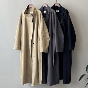 Blouson long beige coupe bomber, col rabattu, manches longues, coupe-vent, élégant, en polyester, pour femme, motif crânes, double épaisseur, idéal pour l'automne - Product Image 3