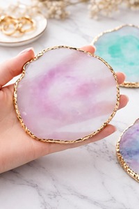 Sous-verre en résine avec tranches d'agate ronde polie et bord doré pour café - Product Image 4