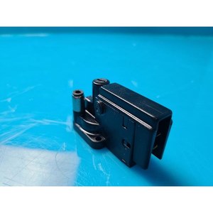 AIR LOGIC V-5100-28 สวิตช์สุญญากาศขนาดเล็กพิเศษ ใช้เป็นอะไหล่อุปกรณ์เซมิคอนดักเตอร์รุ่นเก่า - Product Image 1