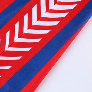 Tenue de basketball à séchage rapide en stock, vêtements de sport, uniforme de basketball pour jeunes, fabriqué avec les meilleurs matériaux. - Product Image 4