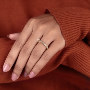 Anillo de Eternidad con Diamantes Cultivados en Laboratorio, Bisel de Oro de 14K, Anillo de Boda de Lujo con Diseño Festoneado, Anillo de Eternidad Completo Apilable, Regalo de Aniversario para Ella - Product Image 2