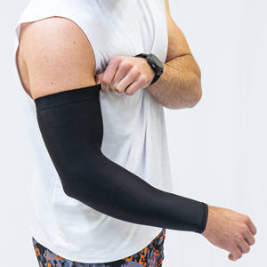 Manguitos de compresión deportivos con protección UV y logo personalizado al por mayor para baloncesto y atletismo, con efecto refrescante. - Product Image 5