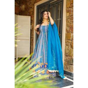 Lehenga Choli de Poliéster de Diseño para Fiestas, Hermosa Dupatta con Talla XS para un Look Elegante - Product Image 3