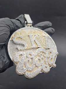 จี้เพชรโมซานไนต์แบบ Iced Out สองสี เงินแท้ 925 ชุบทอง 18k จี้ตัวอักษรแบบฮิปฮอปสั่งทำได้ จี้ส่วนตัว  เครื่องประดับสั่งทำ - Product Image 6