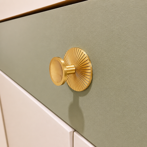 Handcrafted Solid Brass Hand Shape <b>Cabinet</b> <b>Knob</b> <b>Gold</b> Finish Decorative Drawer Pull Wardrobe Door Furniture Handle - Product Image 5