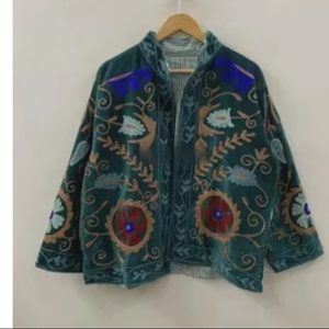 Chaqueta de Terciopelo Bordada Estilo Bohemio Suzani para Mujer, Chaqueta Corta Estilo Gitano, Ropa Exterior Floral de Otoño, Precio de Fábrica al por Mayor - Product Image 1