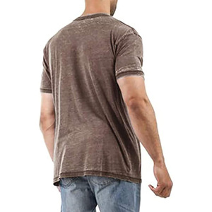 เสื้อยืดกีฬาผู้ชายแบบขายส่ง ปรับแต่งได้ น้ำหนัก 180 กรัม ผ้าฝ้าย 100% ทรงปกติ สกรีนโลโก้ด้านหน้า แห้งเร็ว ระบายอากาศได้ดี เหมาะสำหรับออกกำลังกาย - Product Image 1