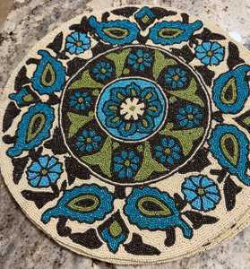 Juego de 8 Manteles Individuales Redondos Vintage MCM con Cuentas Hechas a Mano, 15”, Diseño Floral Verde Agua y Marrón, Estilo Retro - Product Image 1