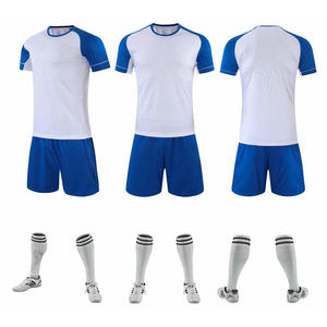 Camiseta de Fútbol Personalizada al por Mayor para Hombre – Conjunto de Uniforme de Entrenamiento de Fútbol de Alta Calidad con Ajuste Cómodo - Product Image 3