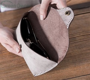 Genuine Leather Eyewear Cover Protective Sunglasses Sleeve Wholesale Leather Goods Manufacturer LGC-0082 - Product Image 3