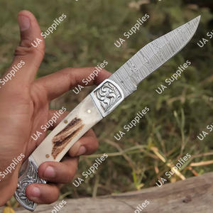 Couteau de poche pliable EDC en acier Damas fait main avec manche en corne de cerf, manche ergonomique en corne naturelle, lame ultra-affûtée, étui inclus - Product Image 6