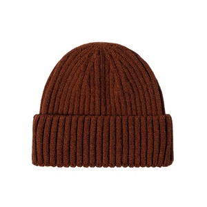 Bonnet d'hiver unisexe en acrylique tricoté à la main, couleur personnalisée, qualité supérieure, style vintage côtelé plissé, avec étiquette privée - Product Image 6