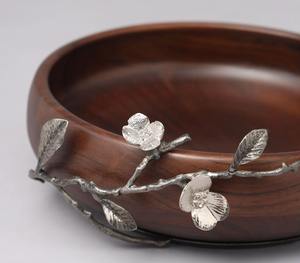 Bol à salade en bois artisanal de luxe avec motif floral en métal, bol de service décoratif haut de gamme pour la maison, l'hôtel et l'exportation de vaisselle - Product Image 6