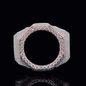 Reloj de Hombre Personalizado de Lujo con Caja de Aleación de Acero Inoxidable y Esfera de Cristal con Diamantes Moissanite - Estilo Iced - Product Image 3