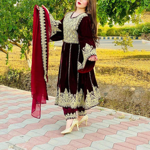 Robe afghane traditionnelle pour femmes, longue, brodée, à manches longues, modeste, pour occasions décontractées, fêtes et événements culturels - Product Image 5