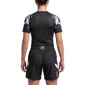 Nouvel ensemble rashguard + short slim fit pour hommes adultes, idéal pour le MMA/Jiu Jitsu Grappling - Spandex/Polyester à séchage rapide - Product Image 5