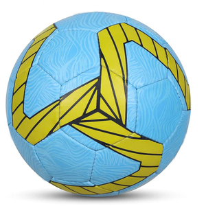 Ballon de football en cuir cousu à la machine KHILAN INDUSTRIES, léger (0,4-0,45 kg), écologique, durable, haute qualité, multicolores, pour équipe - Product Image 3