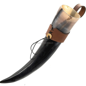 Cuerno para beber vikingo hecho a mano, regalo de boda Ideal para padrinos de boda y damas de honor, cuerno tradicional, regalo para beber - Product Image 1