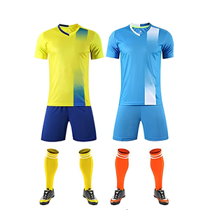 Vêtements de sport personnalisés pour équipes de football, en polyester/coton, imprimés numériquement, respirants, coupe classique, vente en gros, fournisseur OEM - Product Image 3
