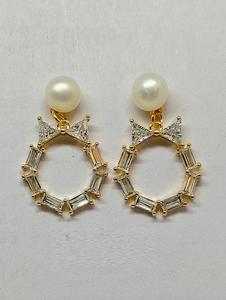 Elegantes Pendientes de Perlas Redondas Blancas con Plata 925, Seguros para Orejas Sensibles, Ideales para Estilo Casual Corporativo y Fiestas - Product Image 5