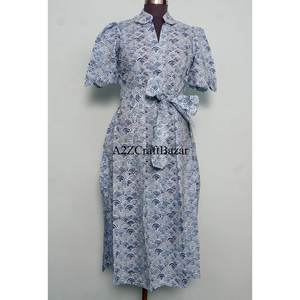 Vestido midi de algodón 100% para mujer, muy vendido, ecológico, lavable, se puede limpiar a máquina, transpirable, con botones, estampado, cuello en V y manga corta. - Product Image 1