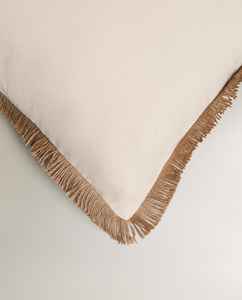 Housse de coussin décorative en coton rayé style nordique avec pompons et franges pour canapé, lit et fauteuil - Product Image 5