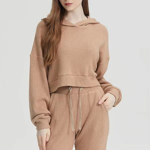 Conjunto Deportivo de 2 Piezas para Mujer, Primavera 2025, OEM, Personalizado, Top Corto y Sudadera con Capucha Oversize - Product Image 1