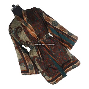 KS012 Magnifique veste en soie vintage à motifs floraux, style bohème, courte, faite à la main avec ceinture, kimono court en sari vintage - Product Image 3