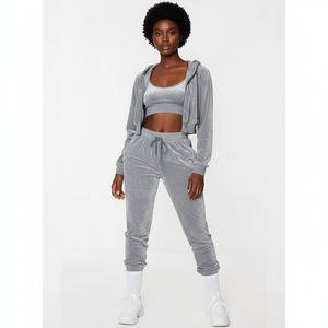 Conjunto de Sudadera con Capucha y Pantalones de Terciopelo para Mujer, Diseño Personalizado, Invierno, Color Sólido, con Cierre y Bolsillos, Top Corto, Chaqueta, Conjunto Deportivo de Dos Piezas - Product Image 1