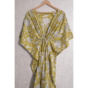 Caftán Hecho a Mano Estilo Boho 100% Algodón con Estampado Floral, Ecológico, Natural, Ropa de Playa de Verano, Vestido Maxi para Mujer con Manga Murciélago - Product Image 3