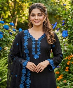 ชุดเสื้อปาเตียลาผ้าเครปไหมปักลายประณีต พร้อมผ้าคลุมไหล่ สไตล์ลำลอง ราคาขายส่ง เสื้อผ้าชาติพันธุ์ สีน้ำเงิน - Product Image 3