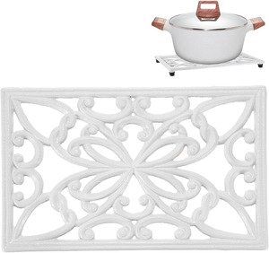 Trípode Rectangular Moderno de Hierro Fundido Blanco |   Elegante Protector de Mesa de Cocina y Comedor Resistente al Calor con Diseño Ornamentado - Product Image 4