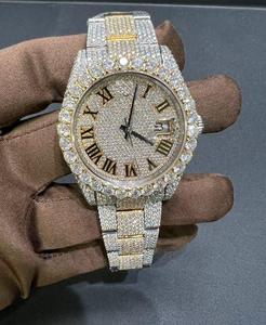 Montre-bracelet de luxe pour homme, classique, ronde, en acier inoxydable, avec aiguilles entièrement serties de diamants, cadran à chiffres romains, mouvement ETA, accents dorés - Product Image 5