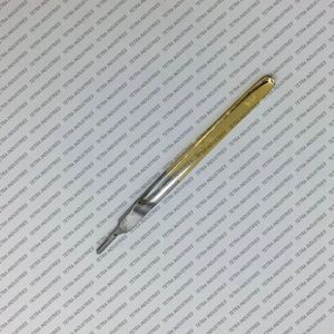 Portacuchillas de Calidad Alemana para Bisturí # 9 Instrumentos Quirúrgicos Manuales de Acero Inoxidable con Mango Dorado, Clase II, Certificación CE - Product Image 5