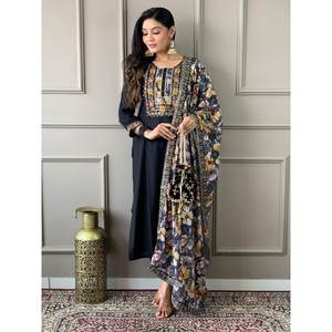 Beau haut et bas de fête avec ensemble élégant de taille Dupatta XL - Product Image 3