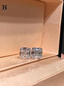 Boucles d'oreilles clous effet illusion en diamant de laboratoire taille Asscher, or blanc 14K, grappe carrée, style statement - Product Image 4