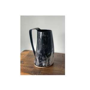 Jarrón de Flores Hecho a Mano con Cuerno de Búfalo Antiguo, Decoración para el Hogar con Diseño Rústico - Product Image 1