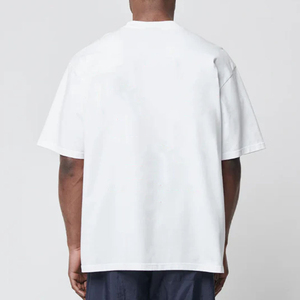Una fábrica OEM produce camisetas de algodón personalizadas con logotipo personalizado y alcance de suministro global para marcas profesionales. - Product Image 2