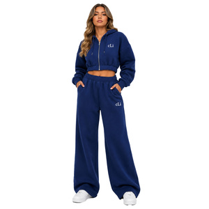 Ensemble de survêtement assorti avec sweat à capuche court à ourlet élastique épais et pantalon palazzo coupe ample, logo personnalisé, vente en gros saisonnière - Product Image 1