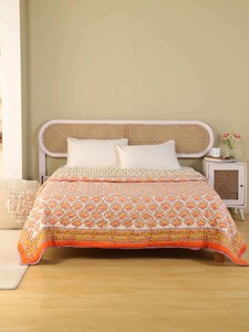 Edredón de Invierno Bohemio Estampado Hecho a Mano y Ecológico con Borde Naranja para Uso Doméstico, Cubrecama de Algodón, Creación Boho - Product Image 1
