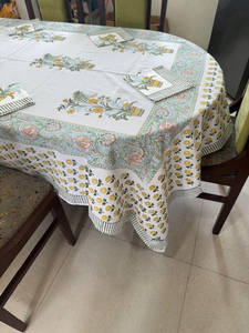Nappe Rectangle indienne en coton à imprimé floral avec 6 serviettes assorties Ensemble de couvertures de table à manger cadeau de pendaison de crémaillère - Product Image 3