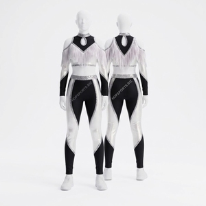 Tenue de performance personnalisée pour majorettes, avec paillettes et franges, pour hommes adultes, vêtements de performance légers en spandex/polyester - Product Image 3