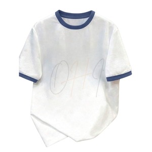 เสื้อยืดแขนสั้นสีขาวสำหรับผู้ชาย แต่งขอบสีน้ำเงิน พิมพ์ลายตัวอักษร สไตล์ลำลอง ทรงหลวม ผ้าคอตตอนเจอร์ซีย์ คอกลม แห้งเร็ว เป็นมิตรกับสิ่งแวดล้อม - Product Image 1