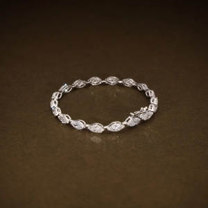 Pulsera de tenis de lujo con 50 diamantes marquise cultivados en laboratorio para mujer, certificada por IGI, oro de 14K, elegante joya para bodas y fiestas. - Product Image 5