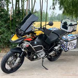 Motocicleta de Turismo Todoterreno R1200GS Adventure Usada en Oferta, con Motor Boxer de Cilindrada Reducida y Caja Lateral de Aluminio - Product Image 3