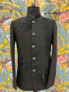 Sherwani pour homme de mariage festif, col mandarin, sans plis, motif Shadow Vine, en base Lachka TR Premium, avec panneau géométrique, noir, style smoking - Product Image 3