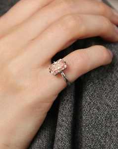 Bague en Moissanite Rose Taille Radiant, Plaqué Argent 925, Sertie à Griffes, Bijou de Fiançailles et de Mariage - Product Image 3