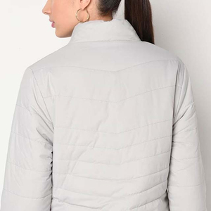 Chaqueta Acolchada de Diseño Personalizado OEM, Chaqueta de Plumón para Mujer, Ropa de Invierno, Chaquetas Acolchadas para Mujer - Product Image 6