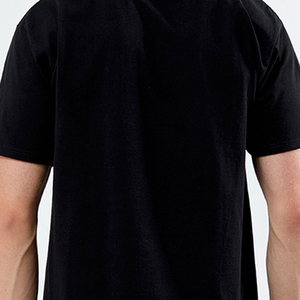 เสื้อยืดคอกลมแขนสั้นสีดำสำหรับผู้ชาย ทรงปกติ สวมใส่สบาย สีพื้น ผ้าฝ้ายเจอร์ซีย์ถัก 100% ย้อมสีเรียบ - Product Image 4