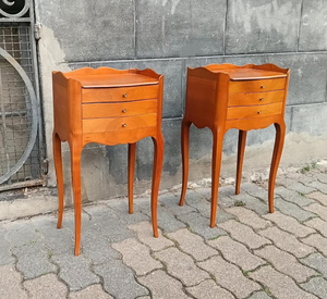 Mesita de Noche Antigua de Madera Maciza de Mango en Color Nogal, Mesita de Noche Moderna con Lámpara y 2 Cajones para Uso en Hoteles y Cocinas - Product Image 1